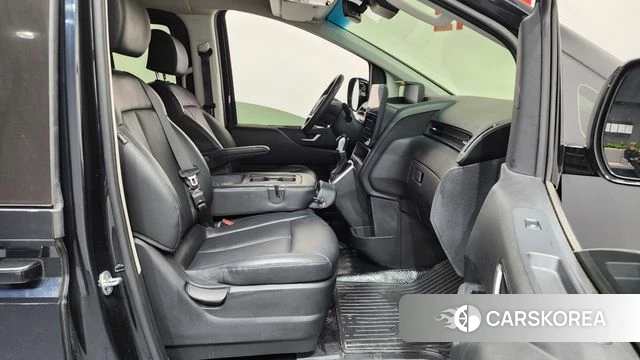 Hyundai Staria 2022 Синий из Кореи, фото 2