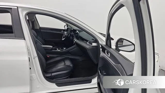 Kia K5 3rd generation 2022 Белый из Кореи, фото 2