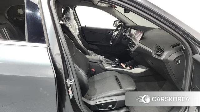 BMW 1 Series (F40) 2020 Серый из Кореи, фото 2