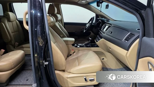 Kia The New Carnival 2018 Черный из Кореи, фото 2