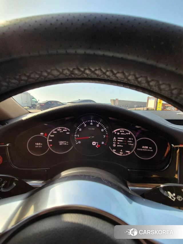 Porsche Panamera (971) 2018 Белый из Кореи, фото 2