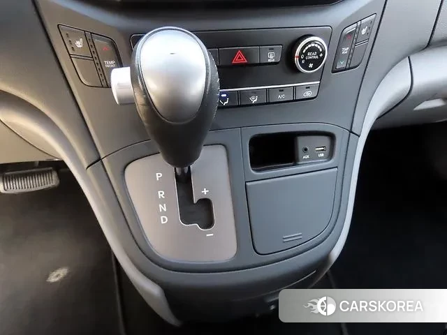 Hyundai The New Grand Starex 2018 Черный из Кореи, фото 2