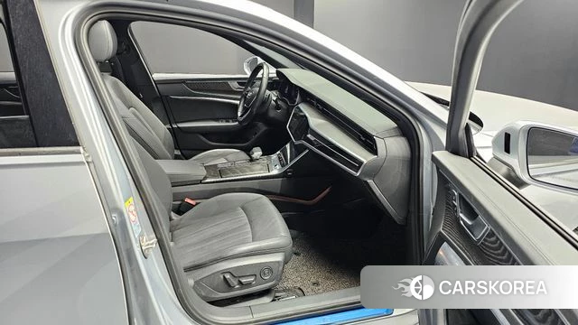 Audi A6 (C8) 2020 Серебряный из Кореи, фото 2