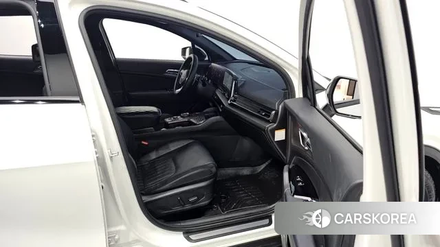 Kia Sportage 5th Generation Hybrid 2024 Белый из Кореи, фото 2