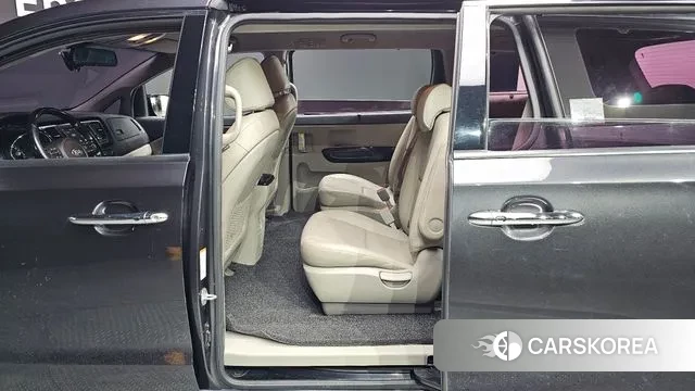 Kia The New Carnival 2018 Серый из Кореи, фото 2