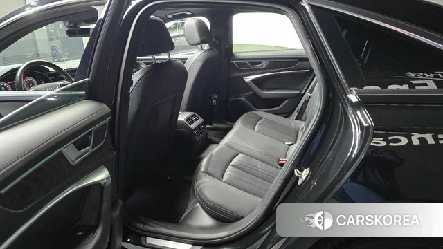 Audi A6 (C8) 2021 Черный из Кореи, фото 2