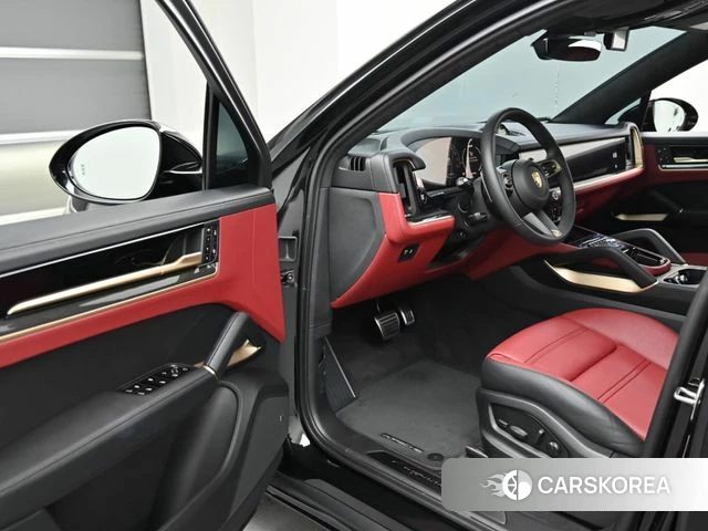 Porsche Cayenne (PO536) 2025 Черный из Кореи, фото 2