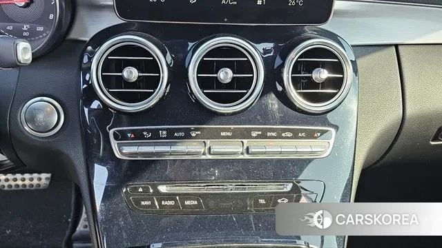 Mercedes-Benz C-Class W205 2018 Белый из Кореи, фото 2