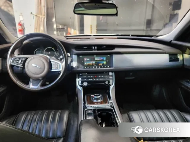 Jaguar XF (X260) 2018 Белый из Кореи, фото 2