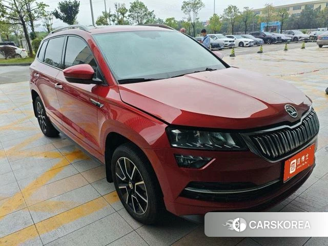 Skoda Krok 2022 Красный из Китая, фото 2
