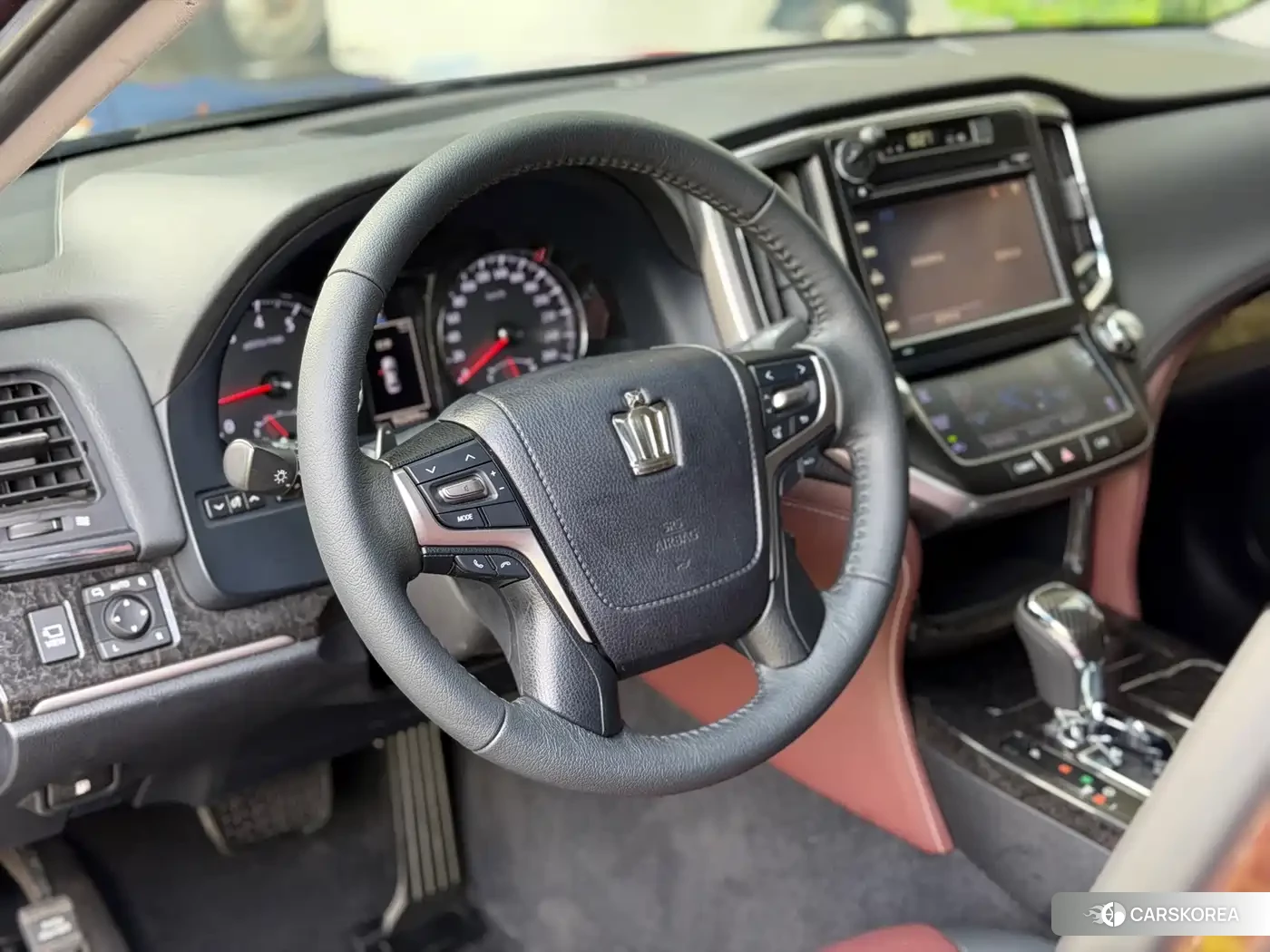 Toyota Crown 2018 Red/purple из Китая, фото 2