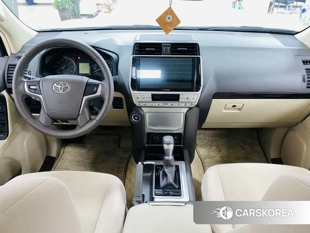 Toyota Prado (imported) 2023 Белый из Китая, фото 2