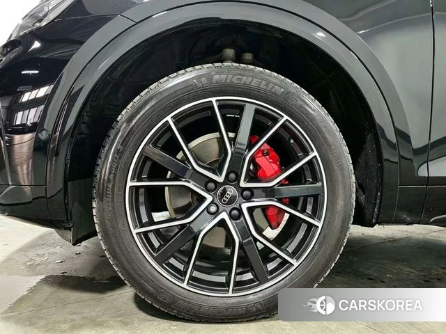 Audi Q5L 2023 Черный из Китая, фото 2