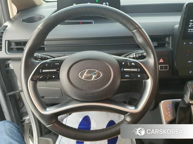 Hyundai Staria 2023 Серый из Кореи, фото 2