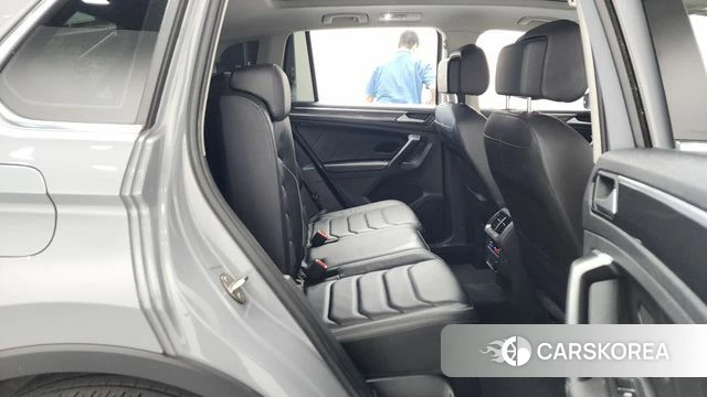 Volkswagen Tiguan second Generation 2021 Цвет галактики из Кореи, фото 2