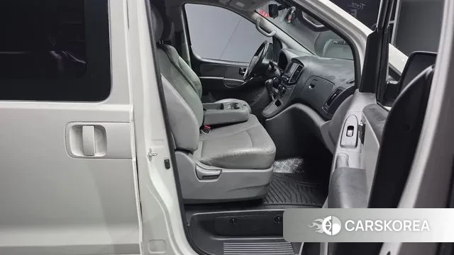 Hyundai The New Grand Starex 2018 Белый из Кореи, фото 2