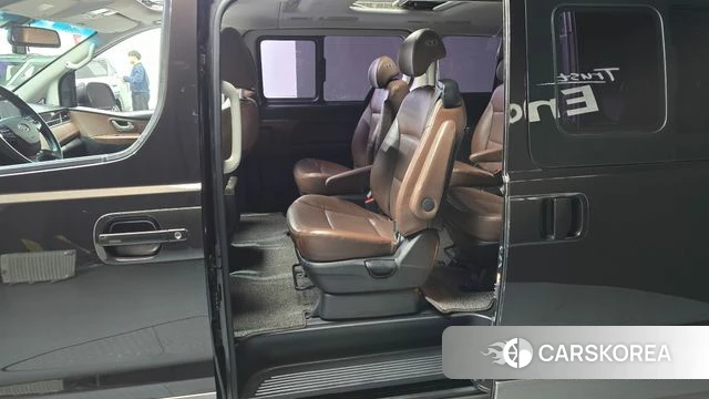 Hyundai The New Grand Starex 2018 Коричневый из Кореи, фото 2