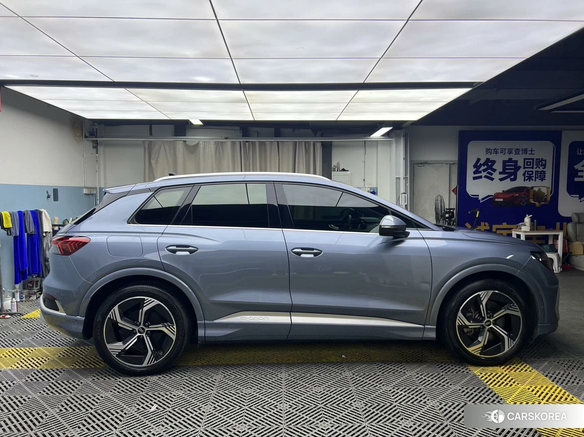 Audi Q4 e-tron 2023 Синий из Китая, фото 2