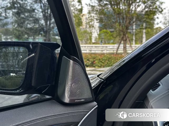 BMW 5 series 2022 Черный из Китая, фото 2