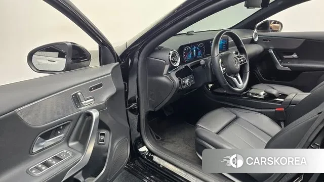 Mercedes-Benz A-Class W177 2021 Черный из Кореи, фото 2