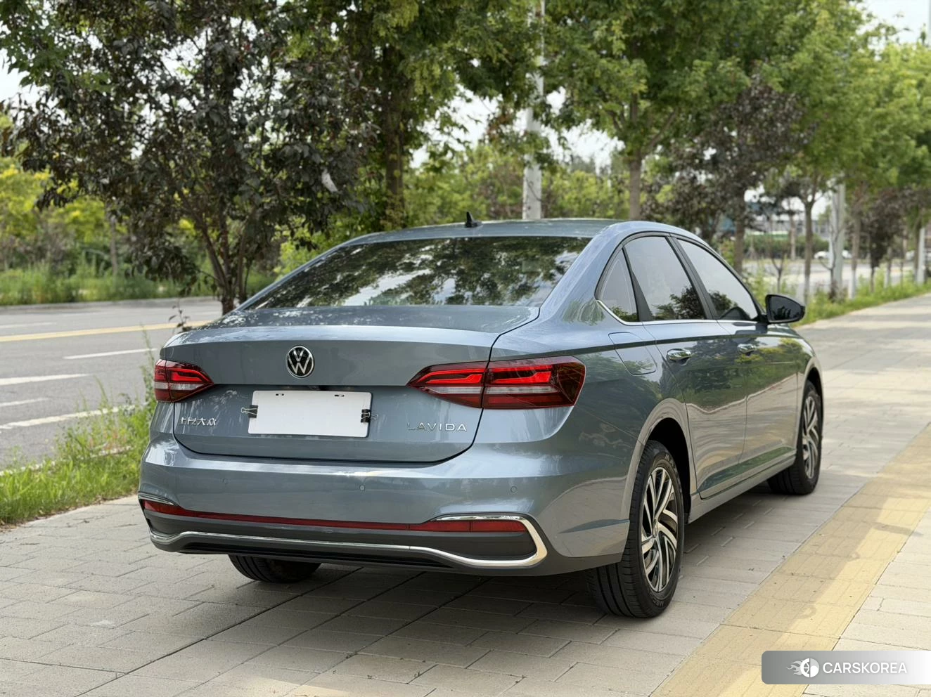 Volkswagen Lavida 2022 Синий из Китая, фото 2