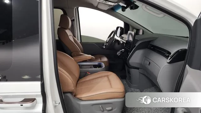 Hyundai Staria 2021 Белый из Кореи, фото 2