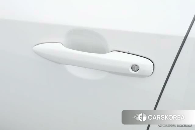 Toyota Corolla 2022 Белый из Китая, фото 2