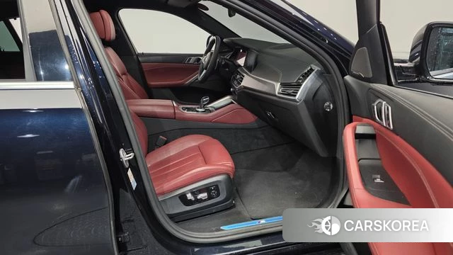 BMW X6 (G06) 2021 Черный из Кореи, фото 2