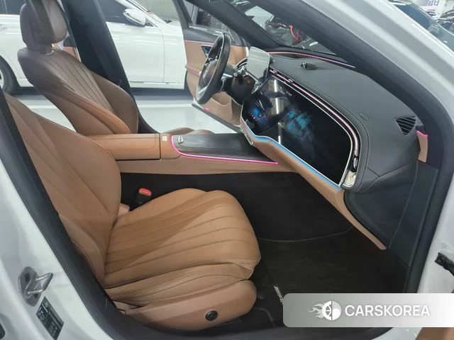 Mercedes-Benz E-Class W214 2024 Белый из Кореи, фото 2