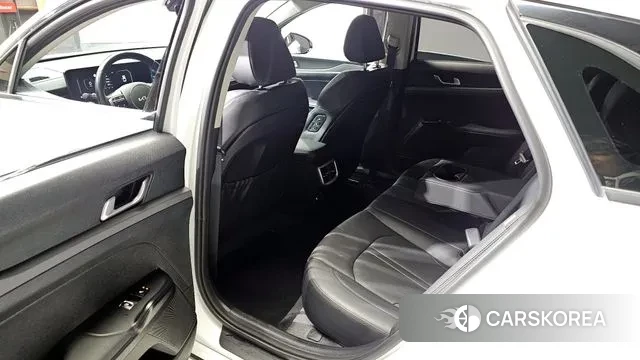 Kia The New K5 3rd generation 2024 Белый из Кореи, фото 2