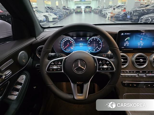 Mercedes-Benz GLC 2023 Белый из Китая, фото 2