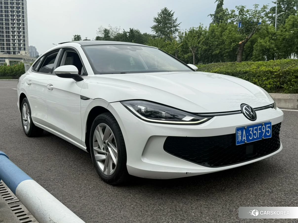 Volkswagen Lingdu 2022 Белый из Китая, фото 2