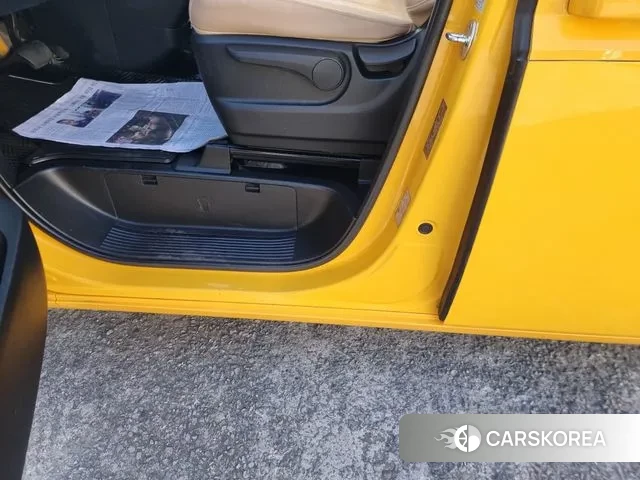 Hyundai Staria 2021 Желтый из Кореи, фото 2