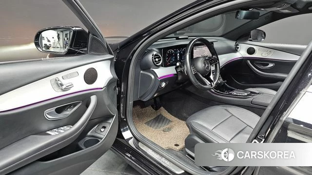 Mercedes-Benz E-Class W213 2021 Черный из Кореи, фото 2