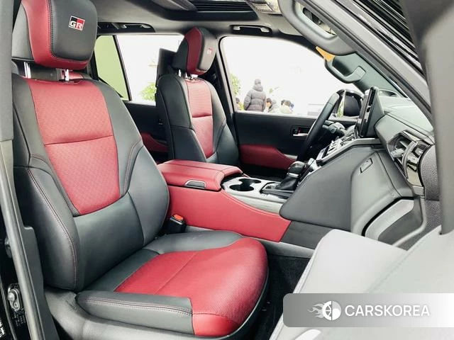 Toyota Land Cruiser (imported) 2023 Черный из Китая, фото 2