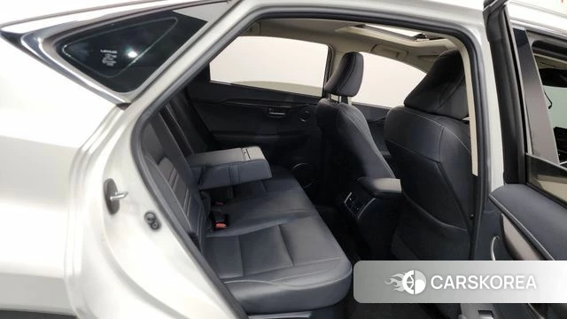 Lexus NX300h 2019 Белый из Кореи, фото 2