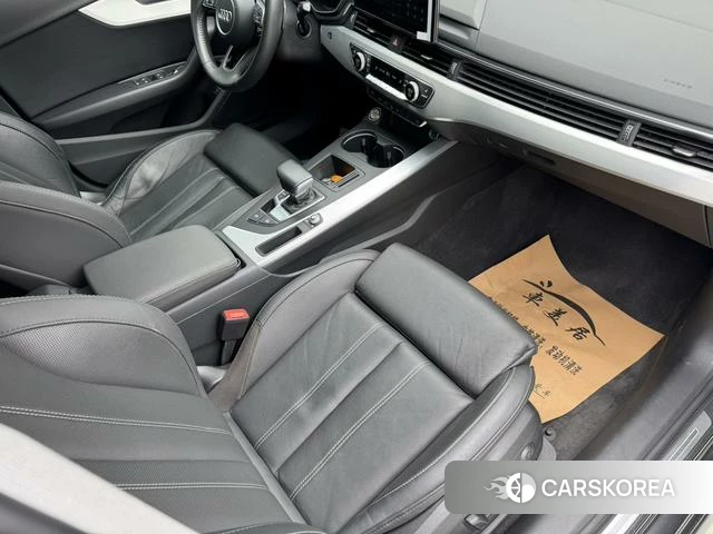 Audi A4L 2021 Темно-серый из Китая, фото 2