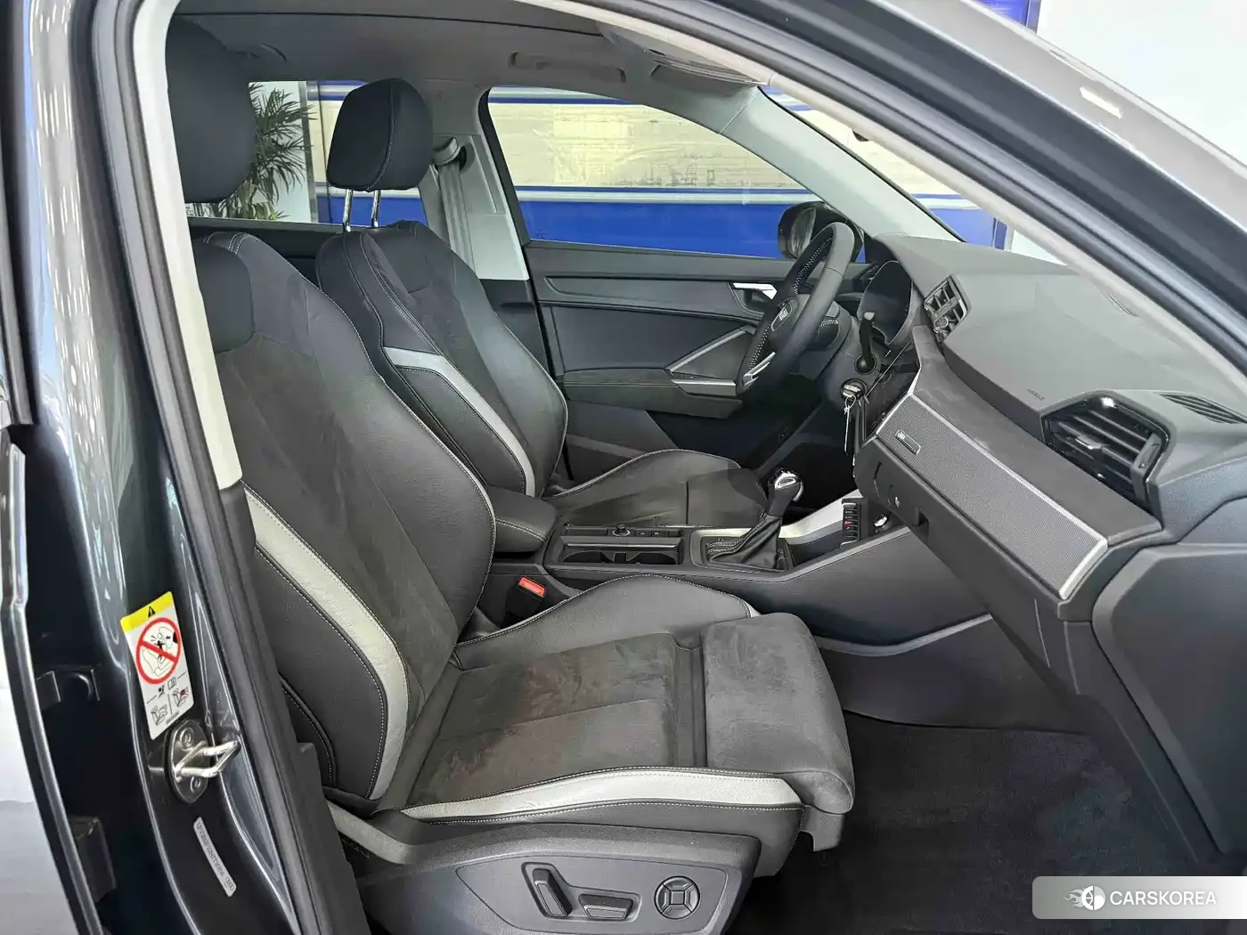 Audi Q3 2023 Silver/gray из Китая, фото 2