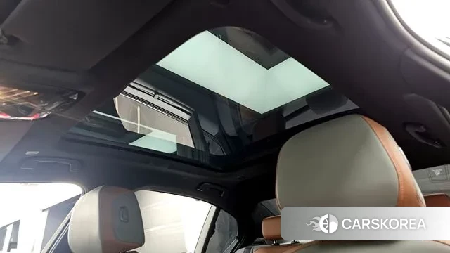 BMW 5 Series (G60) 2023 Белый из Кореи, фото 2