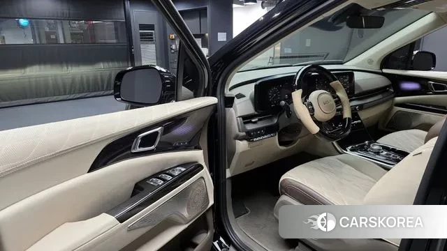 Kia Carnival 4th generation 2023 Черный из Кореи, фото 2