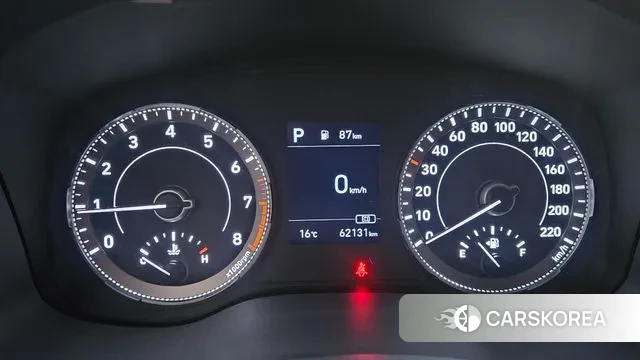 Hyundai Venue 2022 Белый из Кореи, фото 2