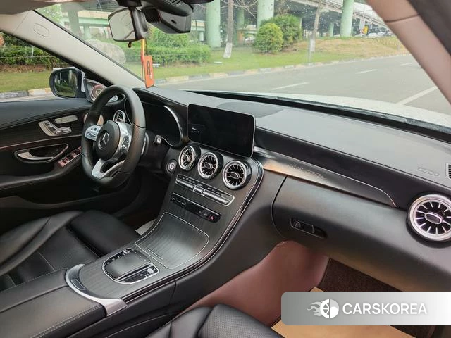 Mercedes-Benz Class C 2022 Белый из Китая, фото 2