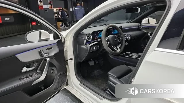 Mercedes-Benz A-Class W177 2020 Белый из Кореи, фото 2