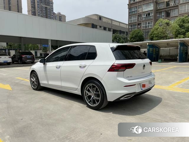 Volkswagen Golf 2021 Белый из Китая, фото 2