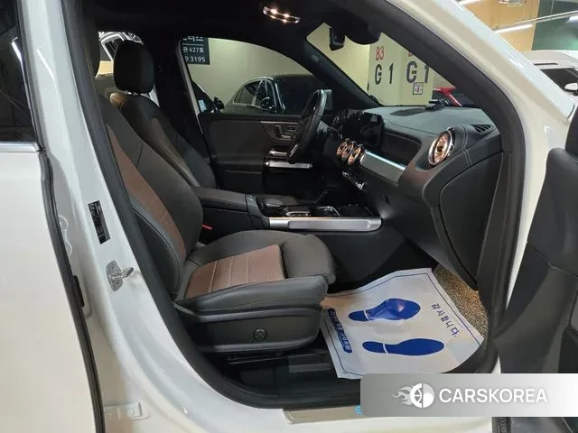 Mercedes-Benz EQB X243 2024 Белый из Кореи, фото 2