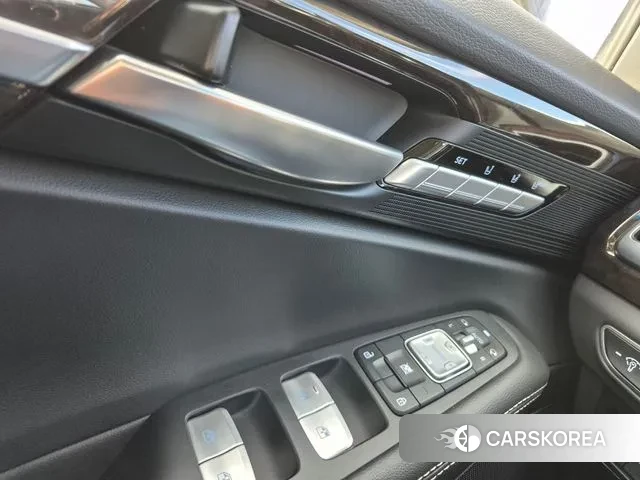 Genesis G90 2019 Черный из Кореи, фото 2