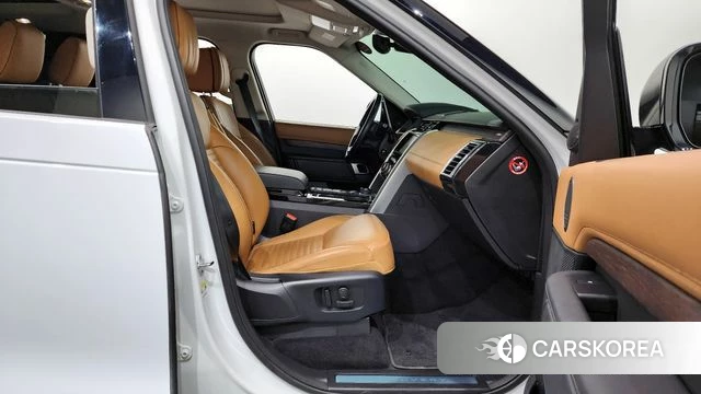 Land Rover Discovery 5 2020 Белый из Кореи, фото 2