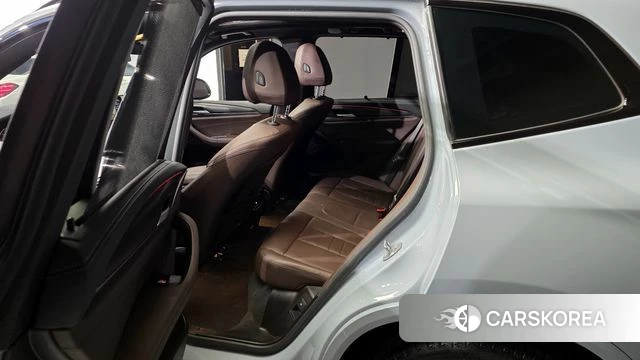 BMW X3 (G01) 2024 Цвет галактики из Кореи, фото 2