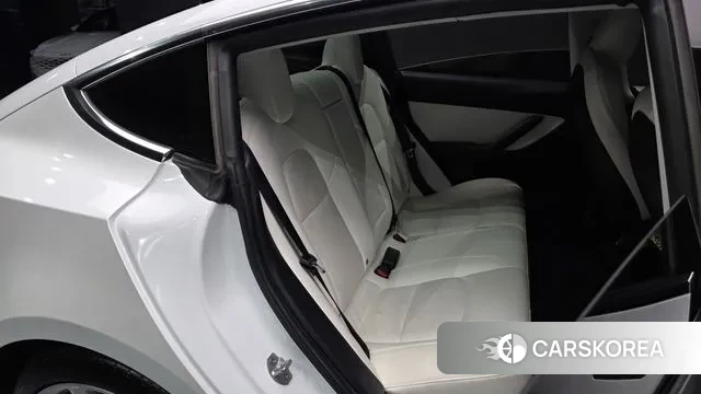 Tesla Model 3 2020 Белый из Кореи, фото 2