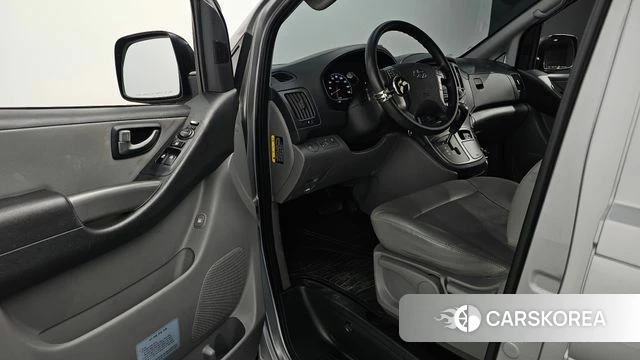 Hyundai The New Grand Starex 2019 Серебристо-серый из Кореи, фото 2